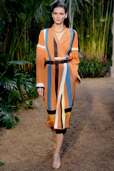 Look 22